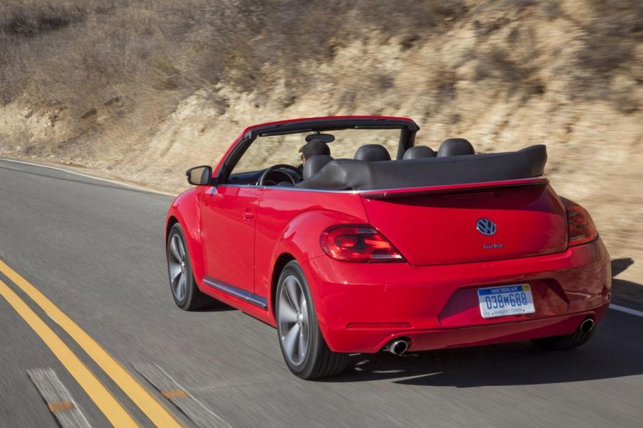  Volkswagen Beetle Cabriolet 2012 года  (фото 53 из 107)